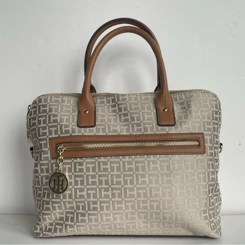 Tommy Hilfiger Beige Signature Logo Handbag Purse Satchel w Crossbody Strap